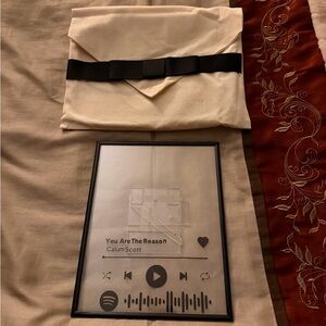 Floating Frame gift with envelope